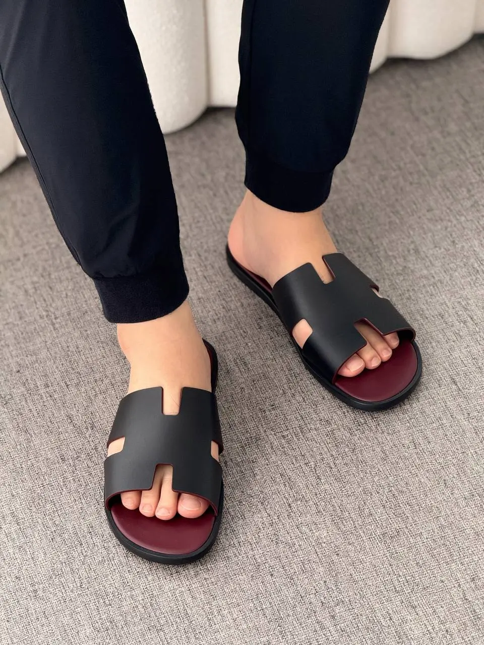 Hermes Hermes Izmir Sandal Noir / Rouge H