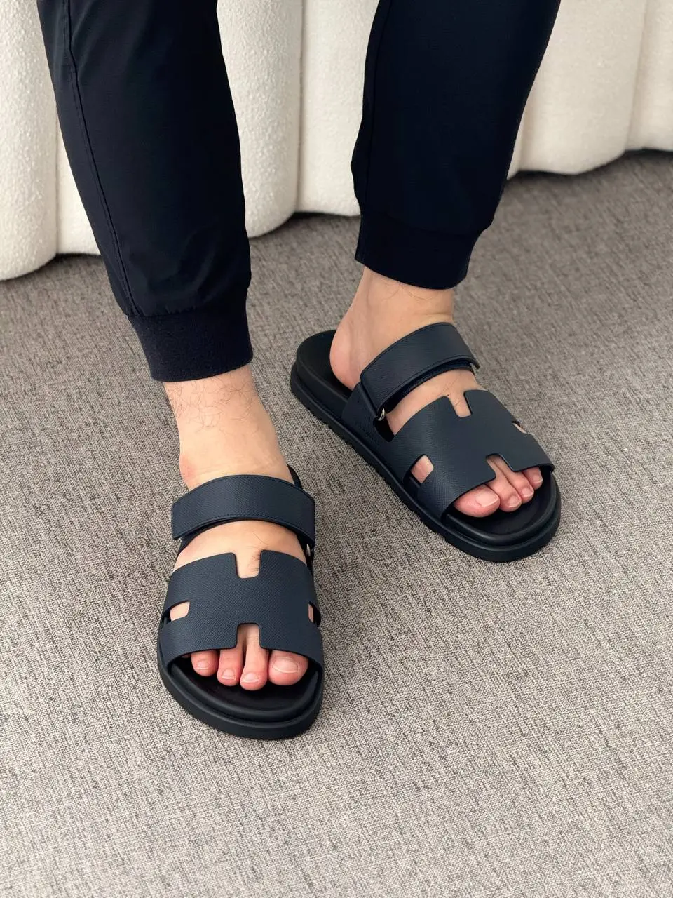 Hermes Hermes Sandal Chypre Homme Veau / Marine Epsom