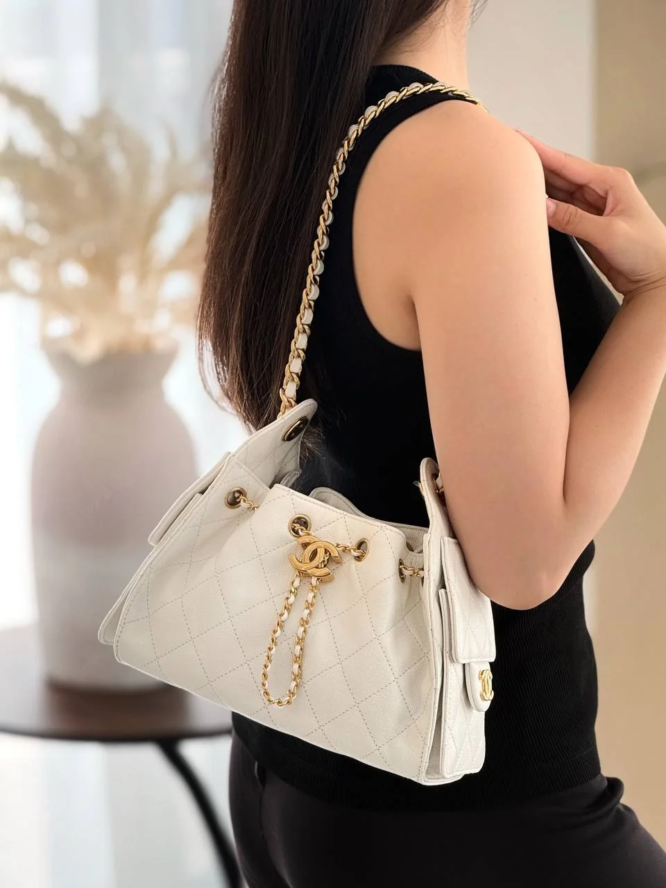 Chanel 25 / C25 Mini White GHW Shiny Buckle - photo 3