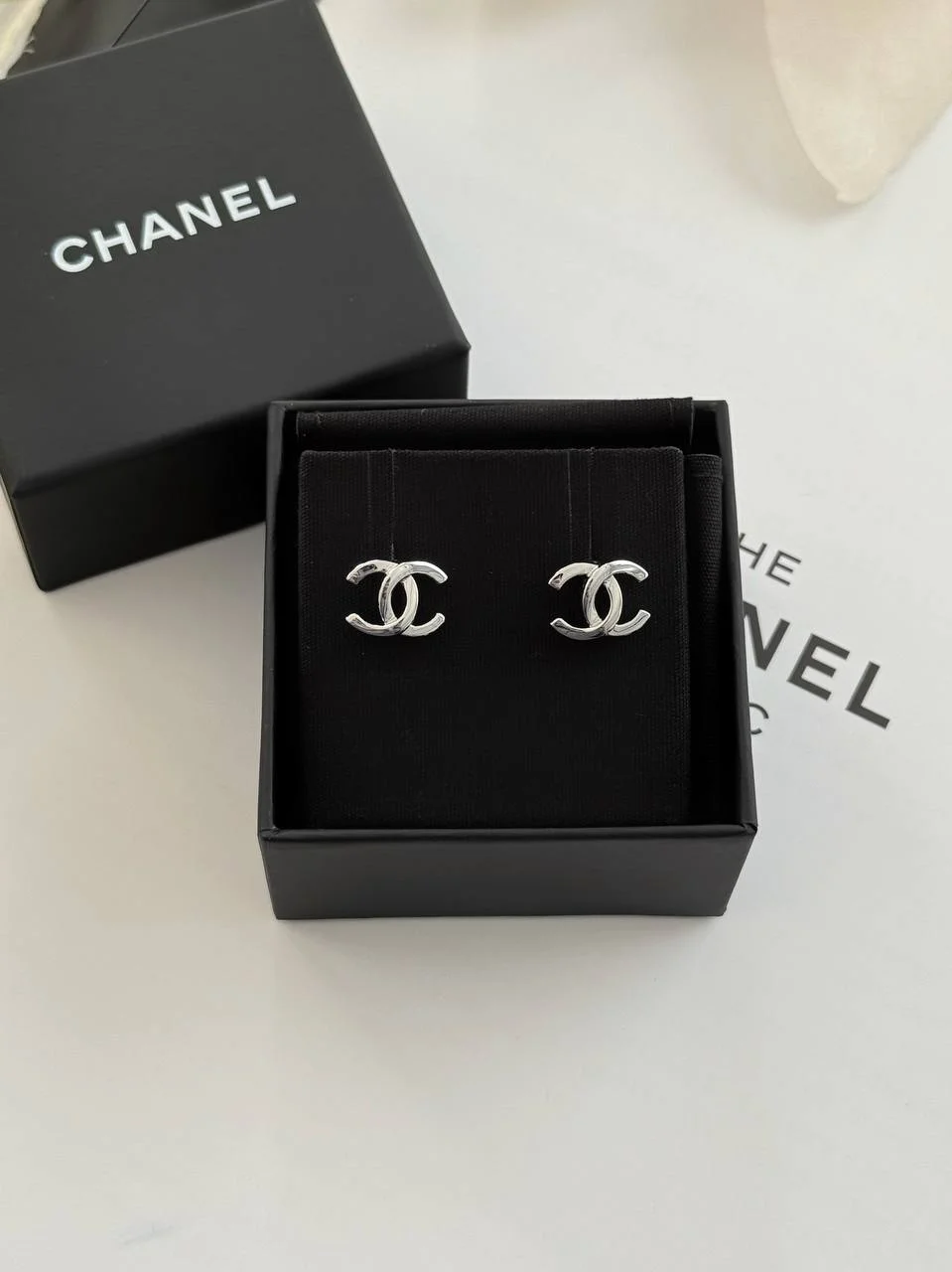 CHANEL Chanel Puffy CC Silver Earrings