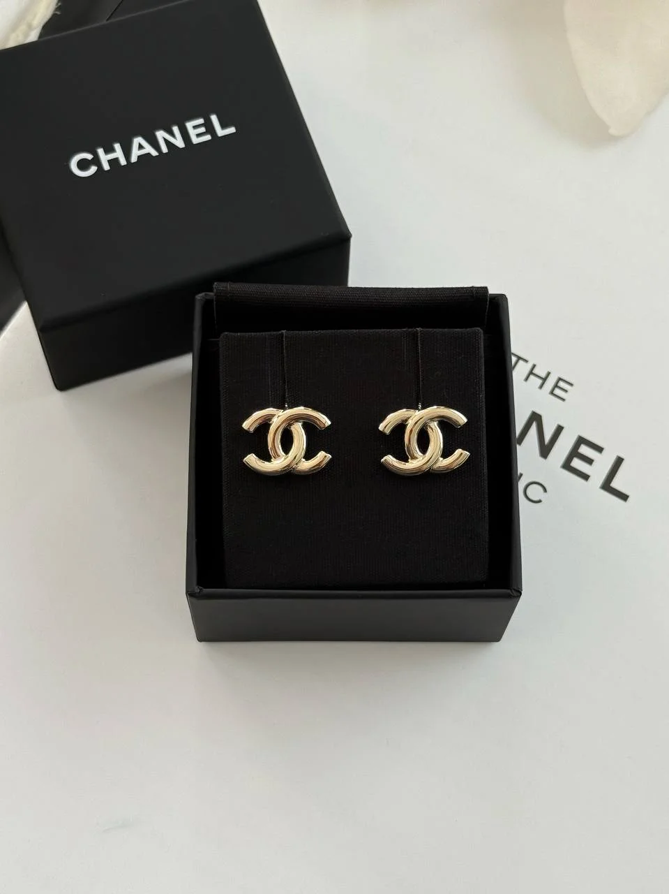 CHANEL Chanel Puffy CC Gold Earrings