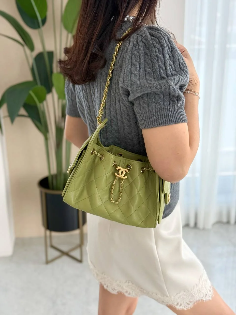 Chanel 25 / C25 Mini Green Caviar GHW Shiny Buckle - photo 3