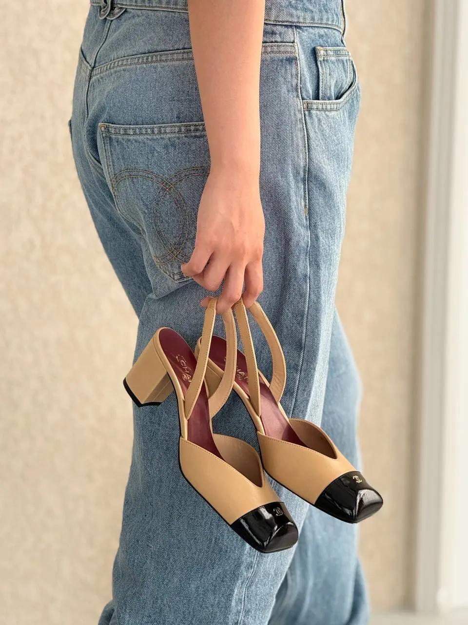 Chanel Classic CC Square Toe Slingback Beige / Black - photo 3