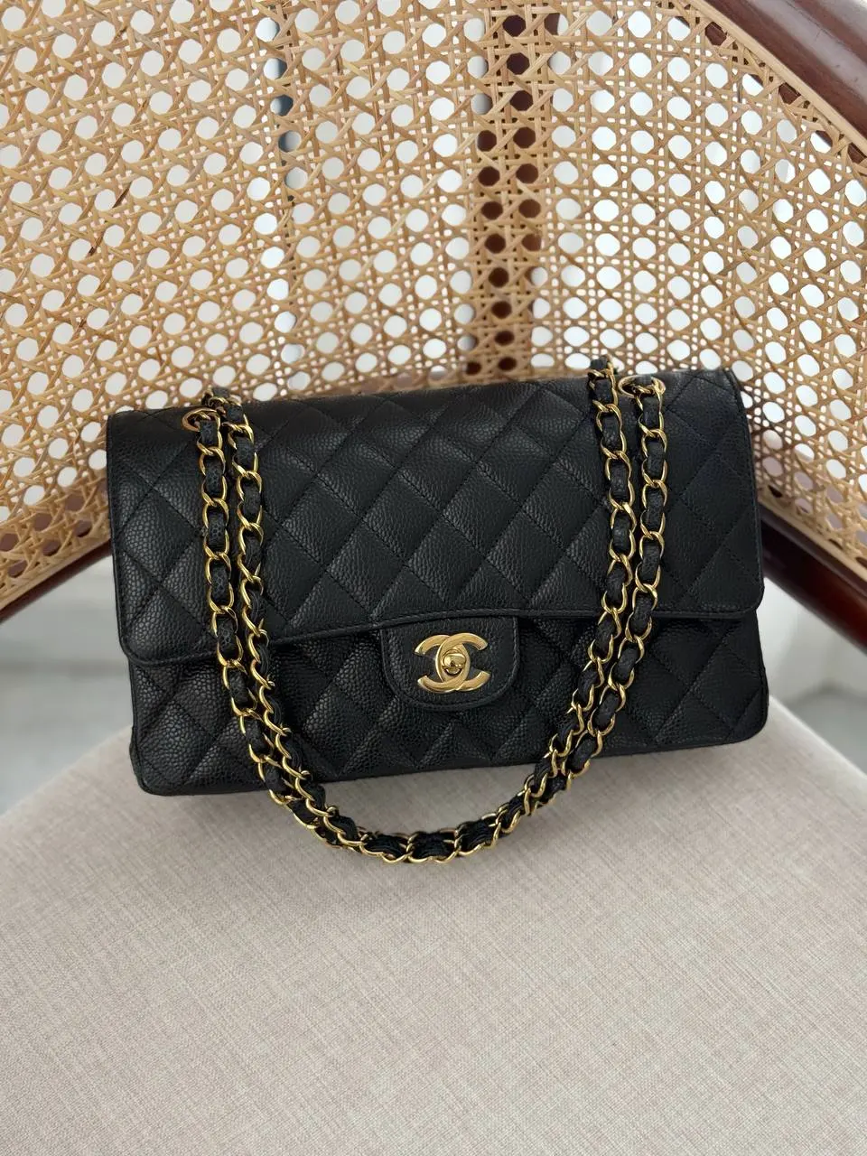 CHANEL Preloved Chanel Classic Medium Black Caviar GHW