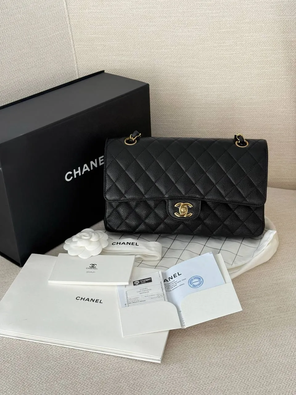 CHANEL Preloved Chanel Classic Medium Black Caviar GHW
