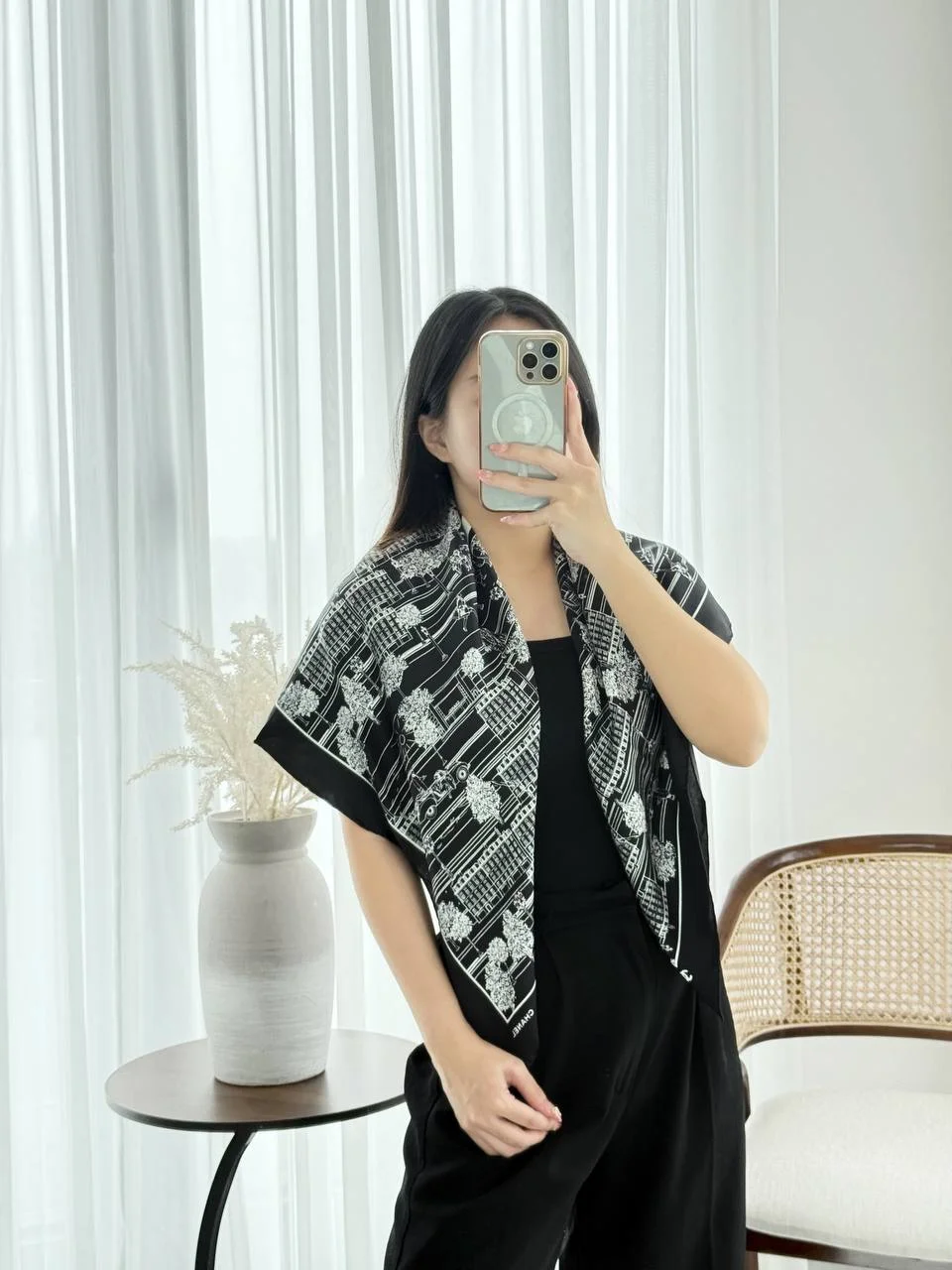 CHANEL Chanel Scarf City Black