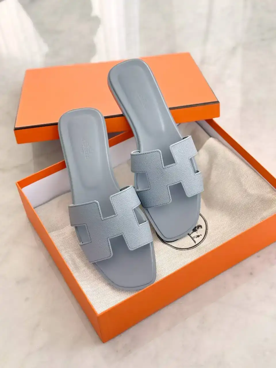 Hermes Hermes Oran Sandal Epsom Bleu Galet