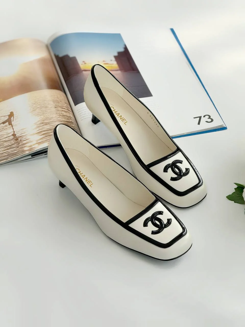 CHANEL Chanel CC Logo Square Toe Low Heel Pumps White / Black