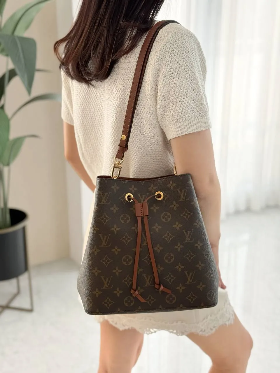 Louis Vuitton Preloved LV NeoNoe MM Monogram Caramel