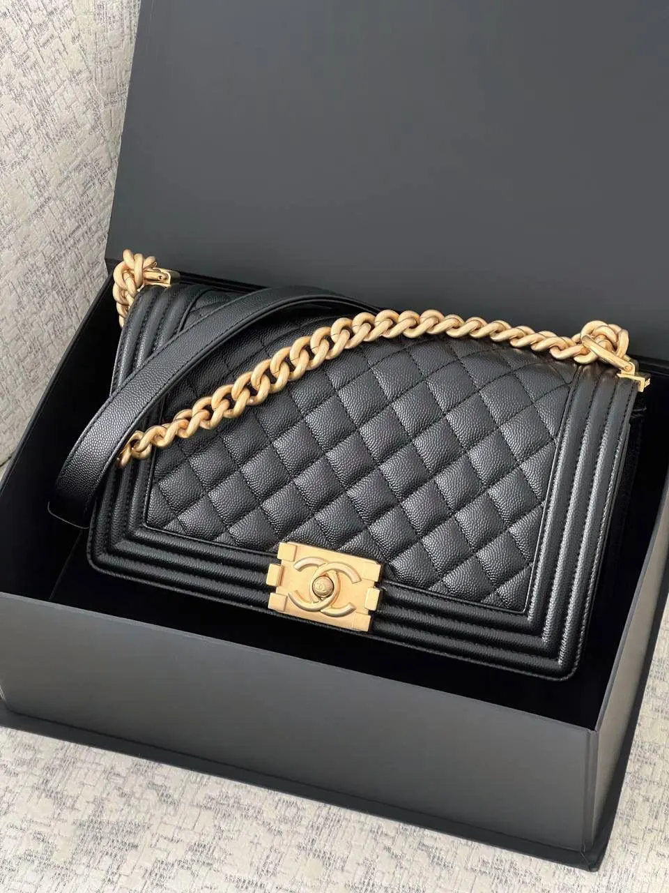 Chanel Boy Medium Black GHW - photo 3