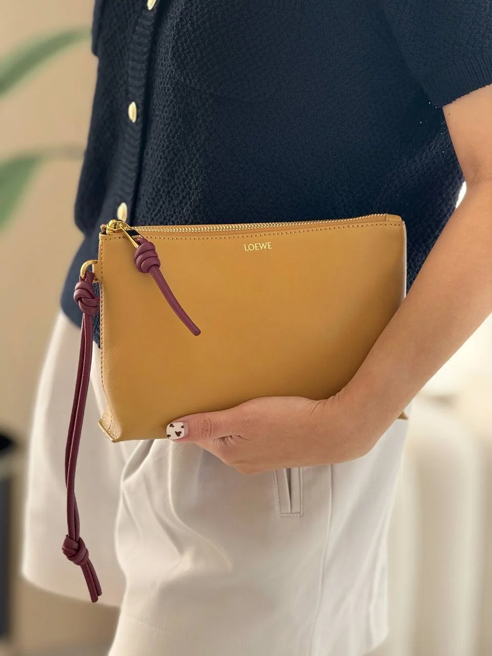 LOEWE Loewe Sahara Crimson Leather Knot T Pouch