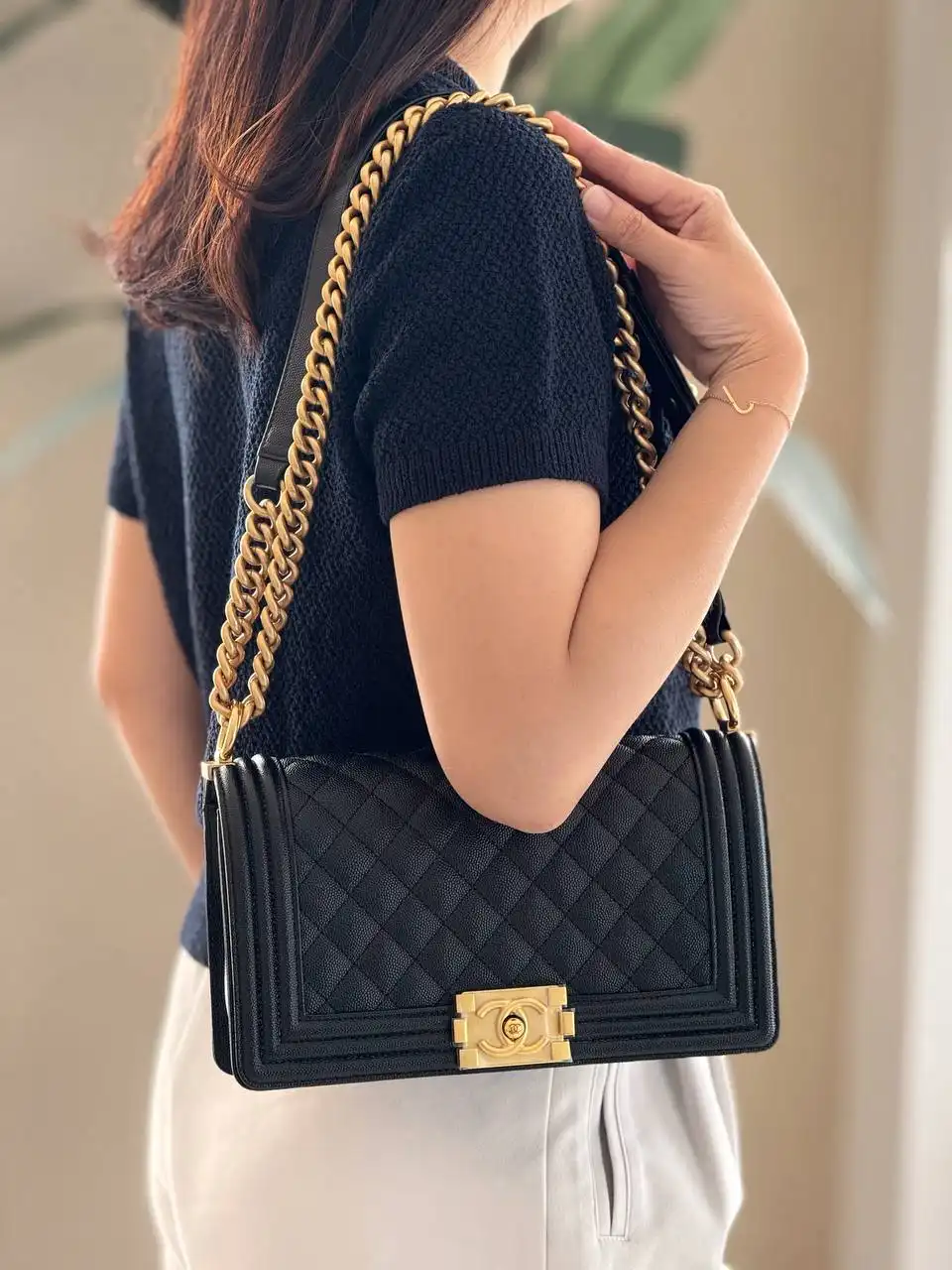 Chanel Boy Medium Black GHW - photo 4