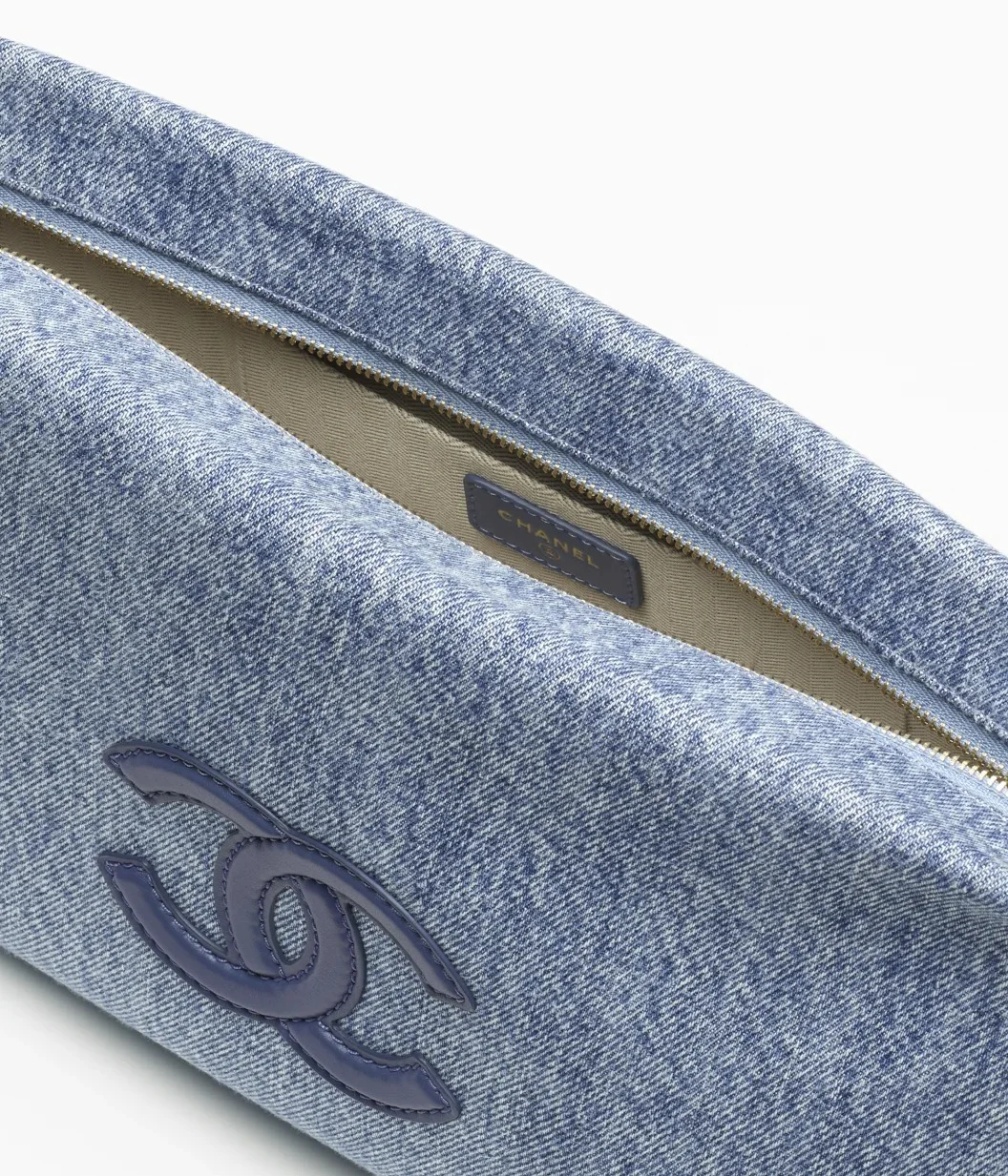 Chanel Metiers d'Art 2026 Clutch Denim - photo 8