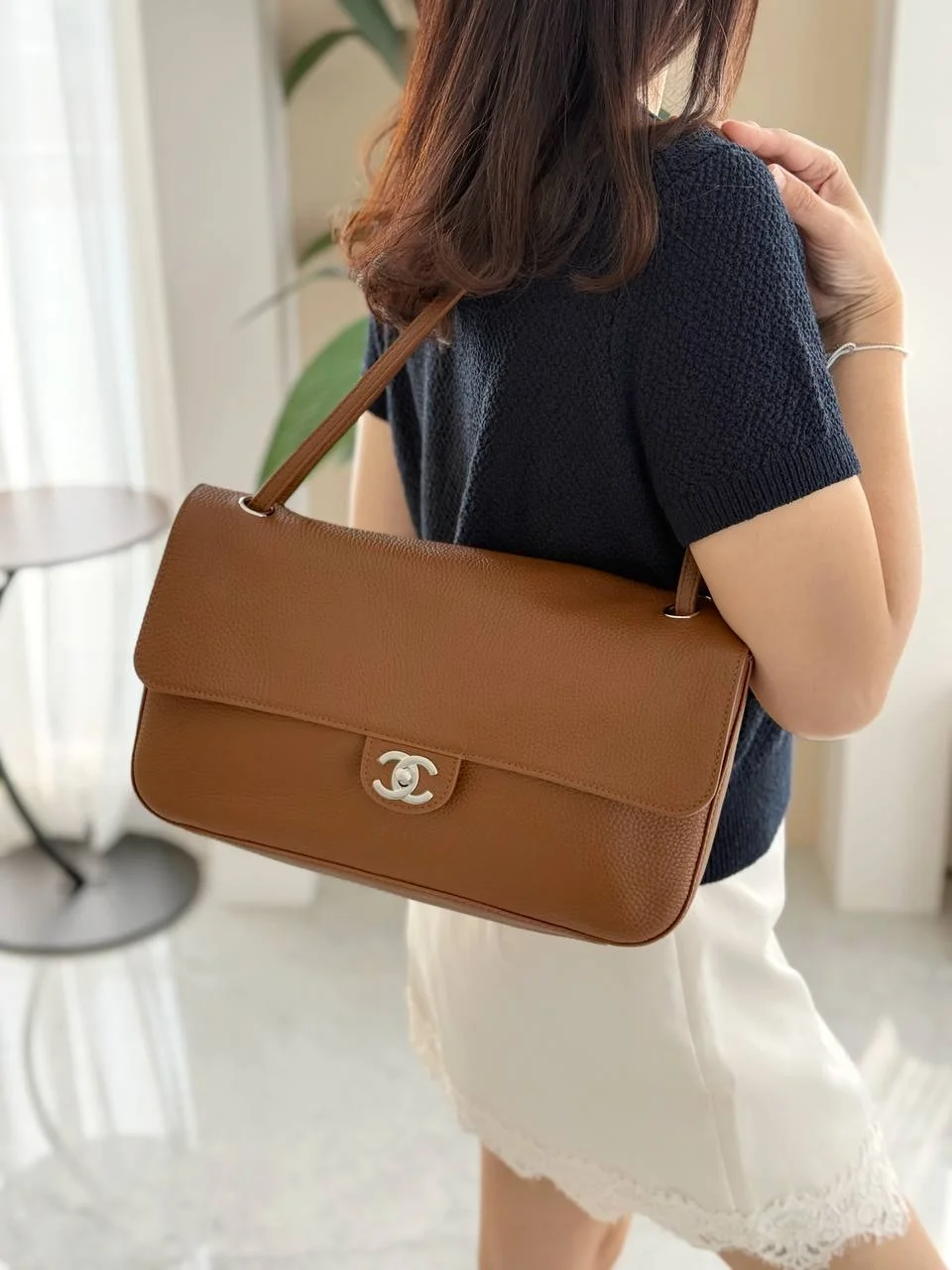 Chanel Maxi Flap XL Caramel SHW 32cm - photo 3