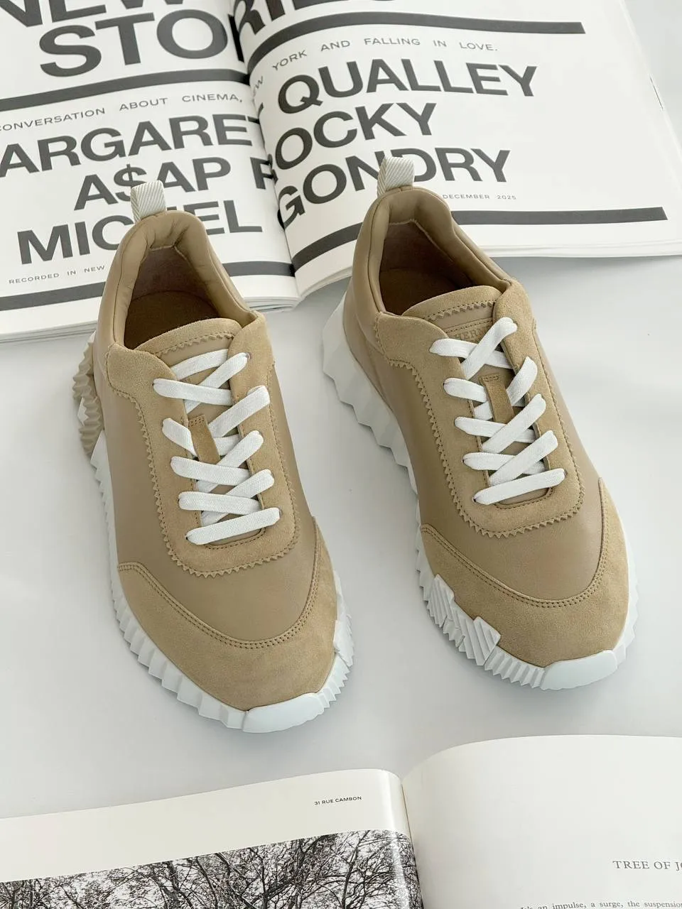 Hermes Hermes Bouncing Sneakers Leather Beige Lin