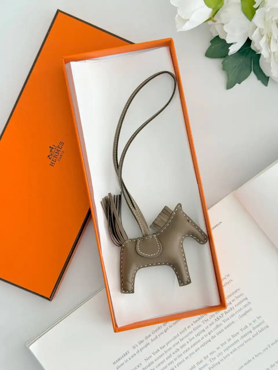 Hermes Hermes Rodeo PM Charm Etoupe / Etoupe / Etoupe
