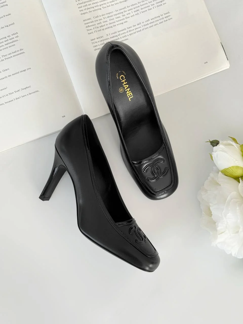 CHANEL Chanel CC Logo Square Toe High Heel Pumps – Black