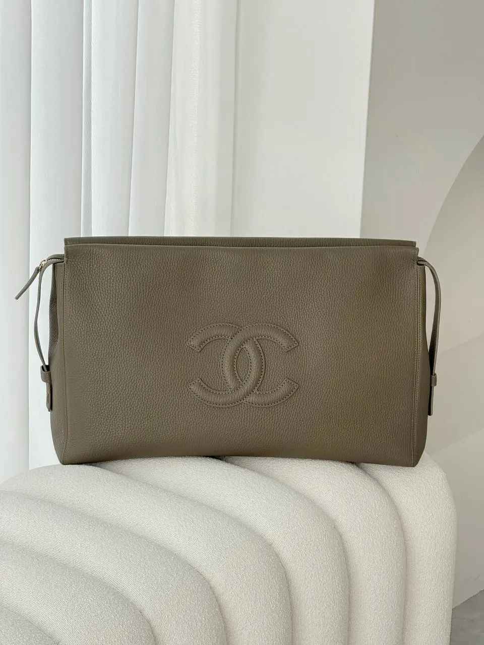 CHANEL Chanel Metiers d'Art 2026 Medium Clutch Olive / Khaki