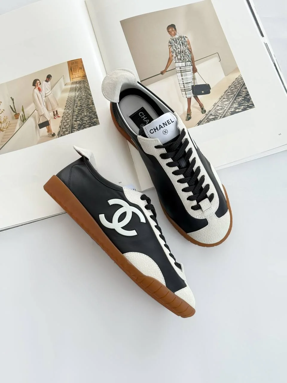 CHANEL Chanel CC Logo Sneakers Black White