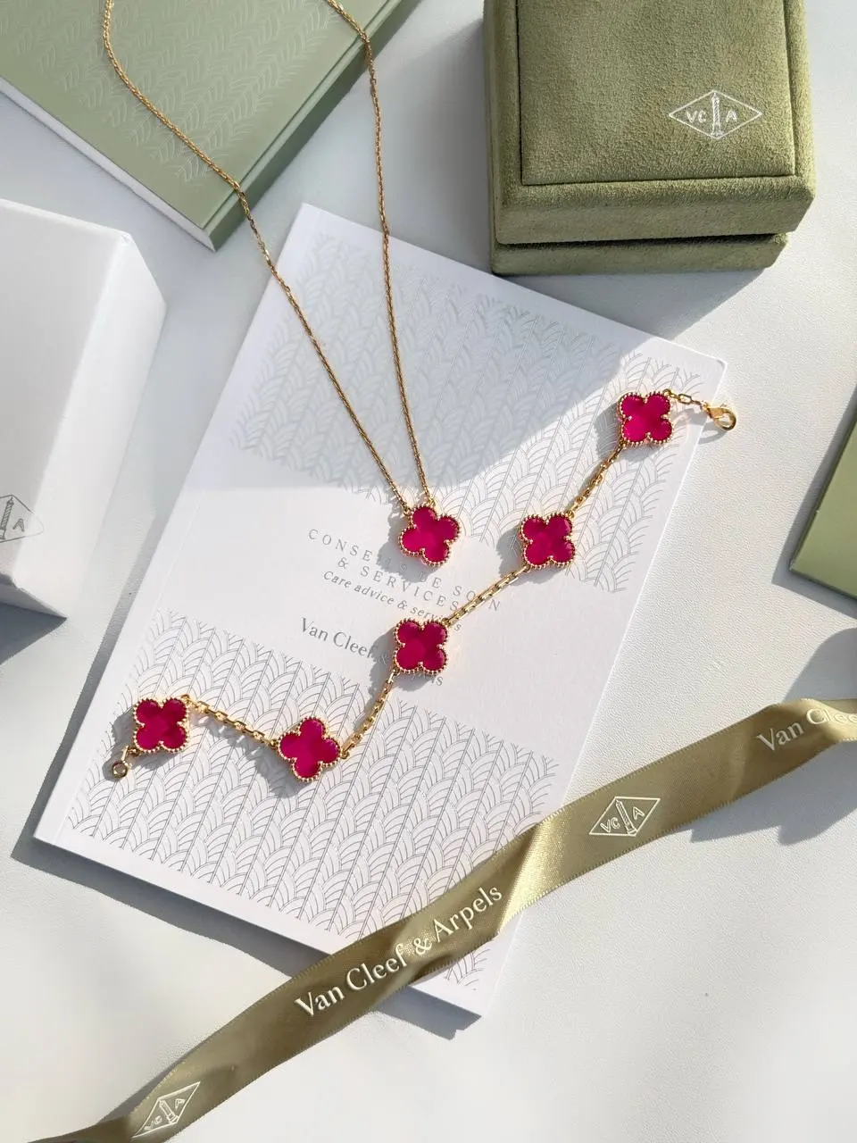 Van Cleef & Arpels VCA Vintage Alhambra Pendant 18K Yellow Gold Pink Enamel