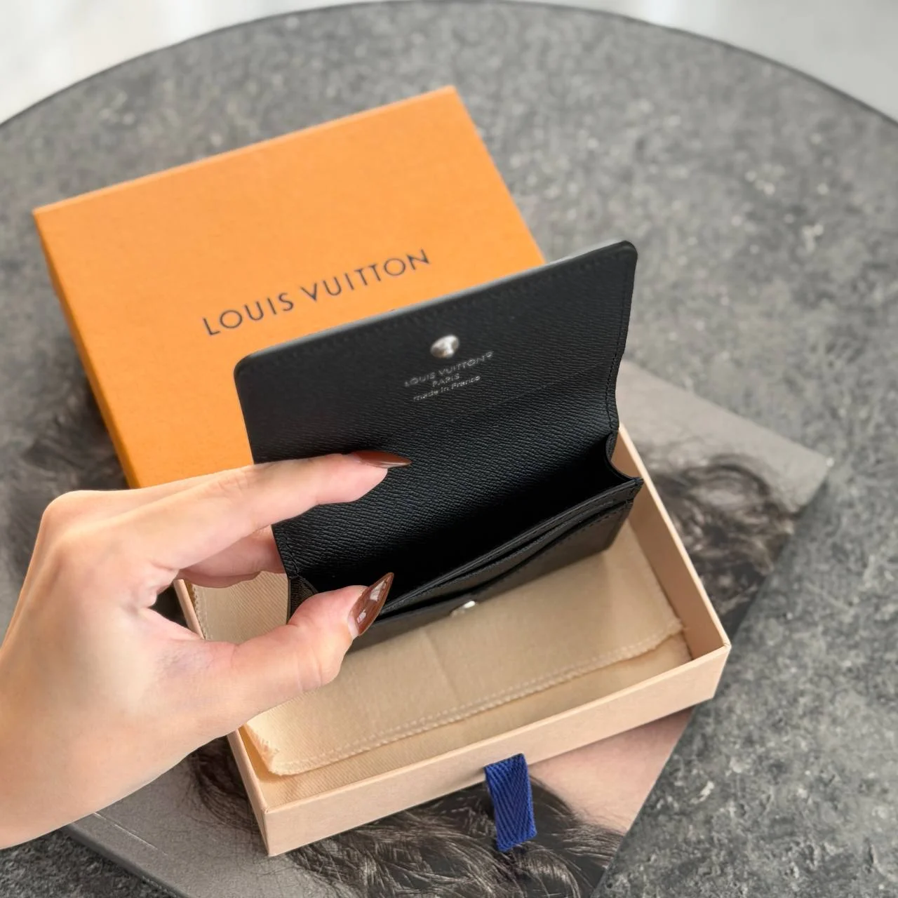 LV Enveloppe Carte De Visite Taiga Card Wallet - photo 3