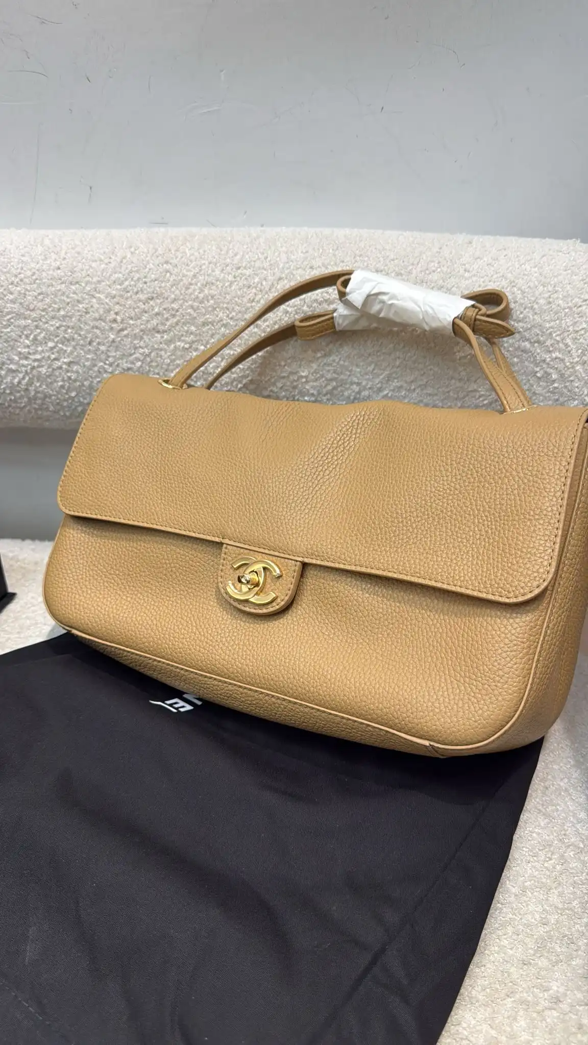 Chanel Maxi Flap XL 32cm Leather Dark Beige GHW - photo 4