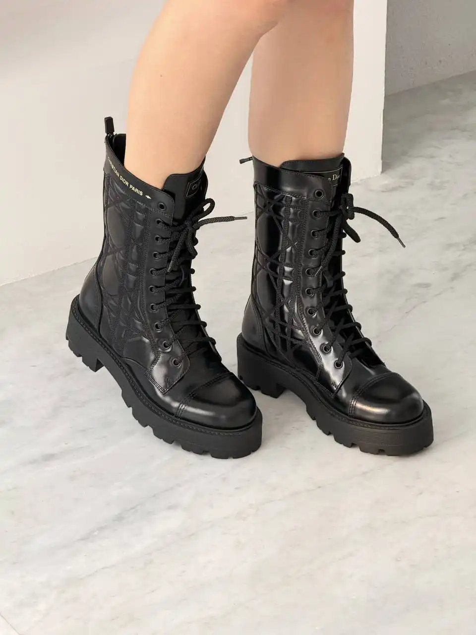 Preloved Dior D-Unit Ankle Boots Black Quilted Cannage - photo 4