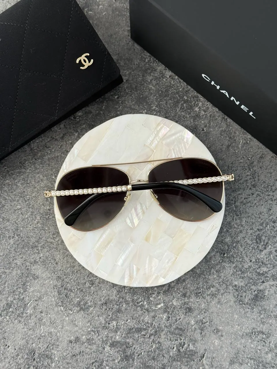 Chanel Gold Pilot Sunglasses with Pearls Lenses Grey - photo 4