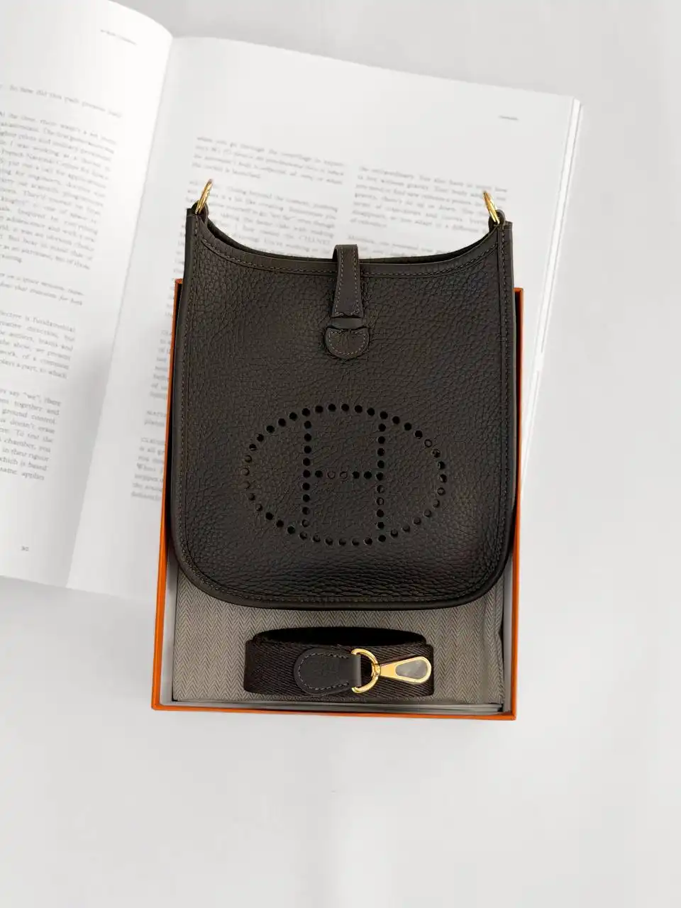 Hermes Hermes Mini Evelyn Bai Brun - Bai Brun GHW