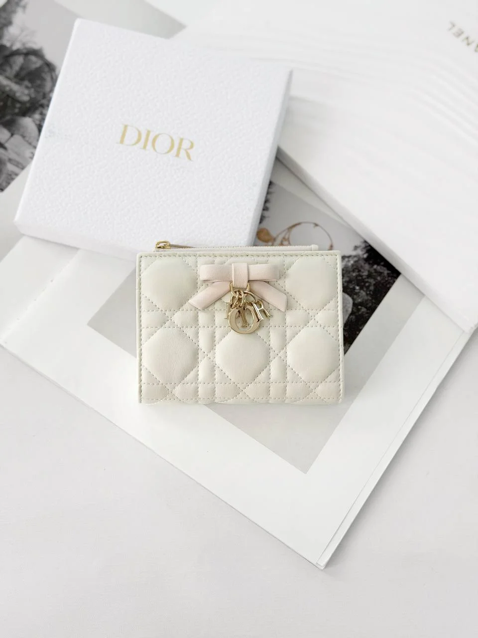 DIOR Dior Qixi Lady Dior Dahlia Wallet Two-Tone Latte and Ballet Pink Cannage