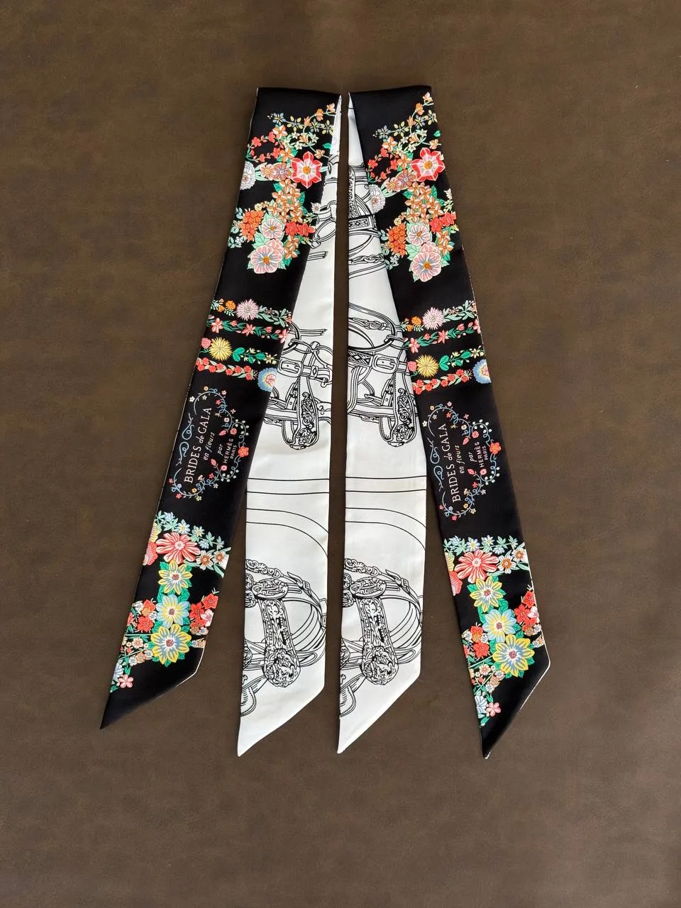 Hermes Hermes Twilly Brides de Gala En Fleurs Twilly Noir Black  / Multicolore / Blanc White