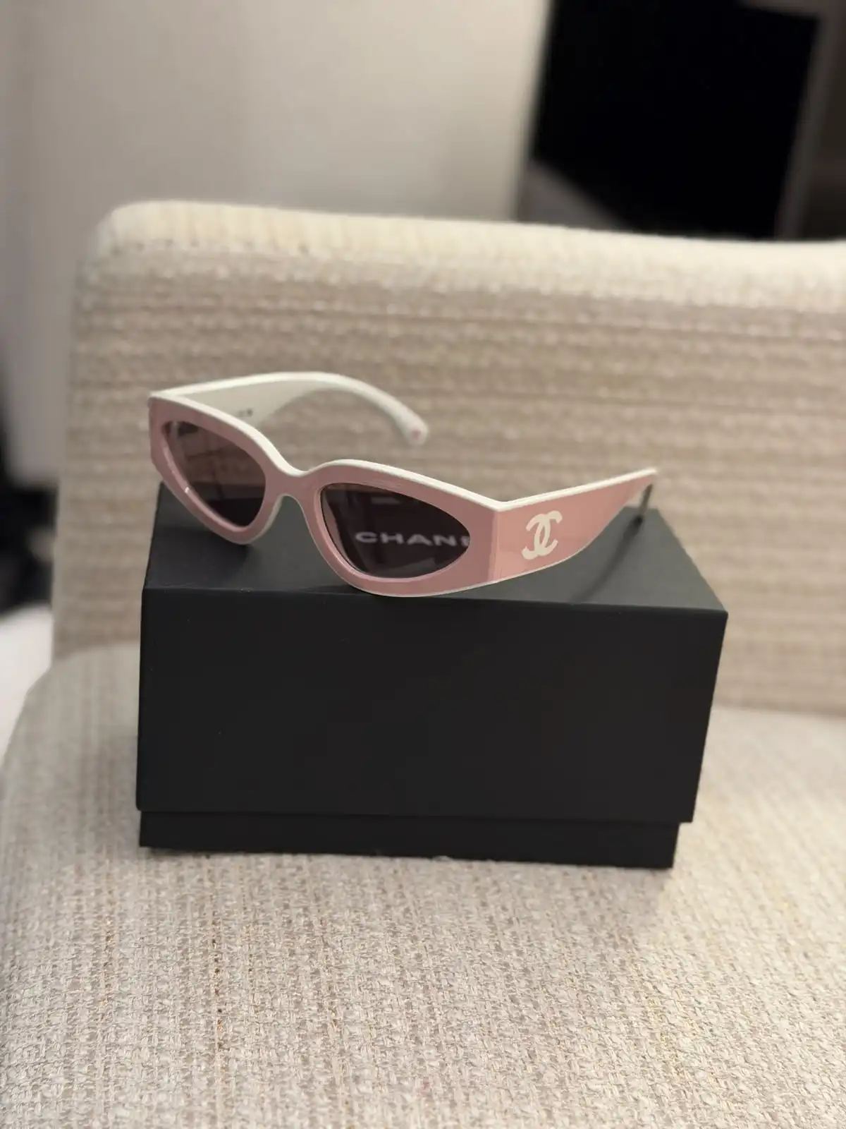 Chanel Cat Eye Sunglasses Frame Nylon Fibre, Pink & White With Lenses Pink - photo 5