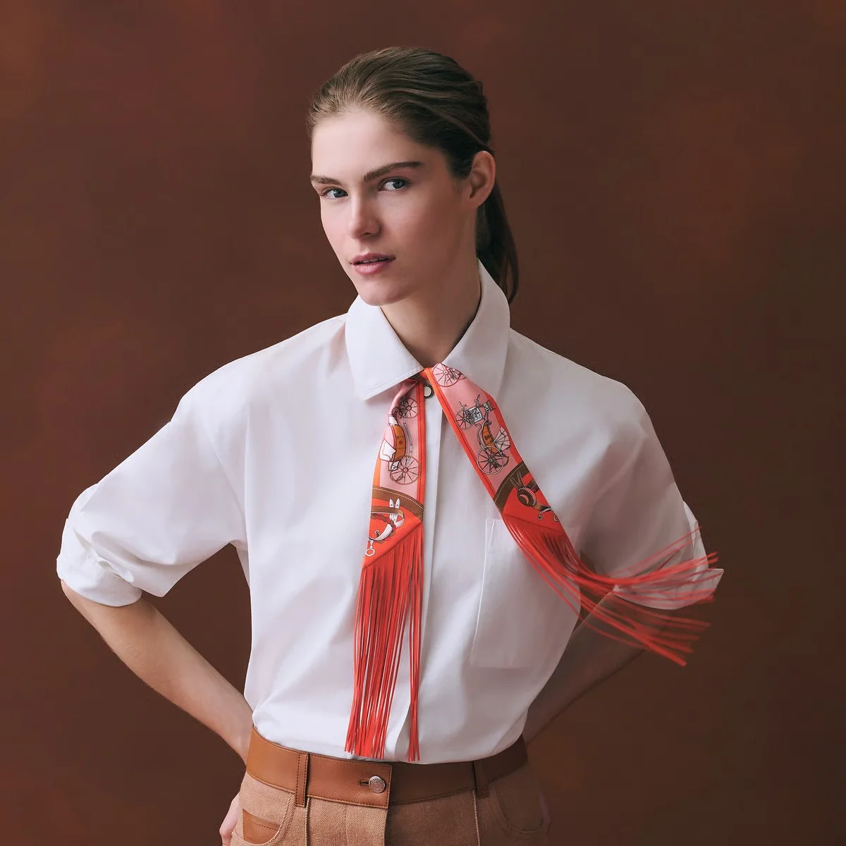 Hermes Les Voitures Nouvelles Leather Fringes Twilly Abricot / Vermillon / Vieux Rose - photo 3