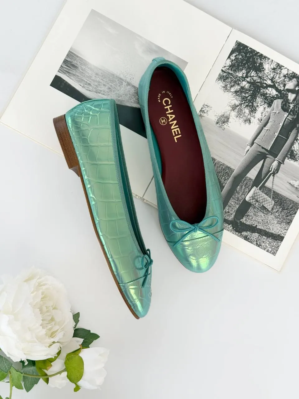Chanel Ballerine Green Croco Patent Iridescent - photo 2