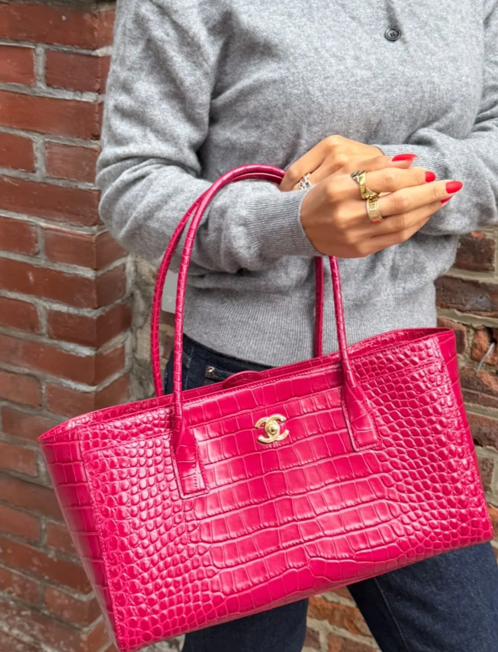 Chanel Executive Tote Regular Croco Pink GHW - photo 12
