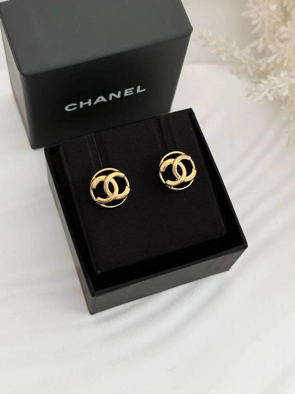 CHANEL Chanel CC Gold - Tone Circle Stud Earrings