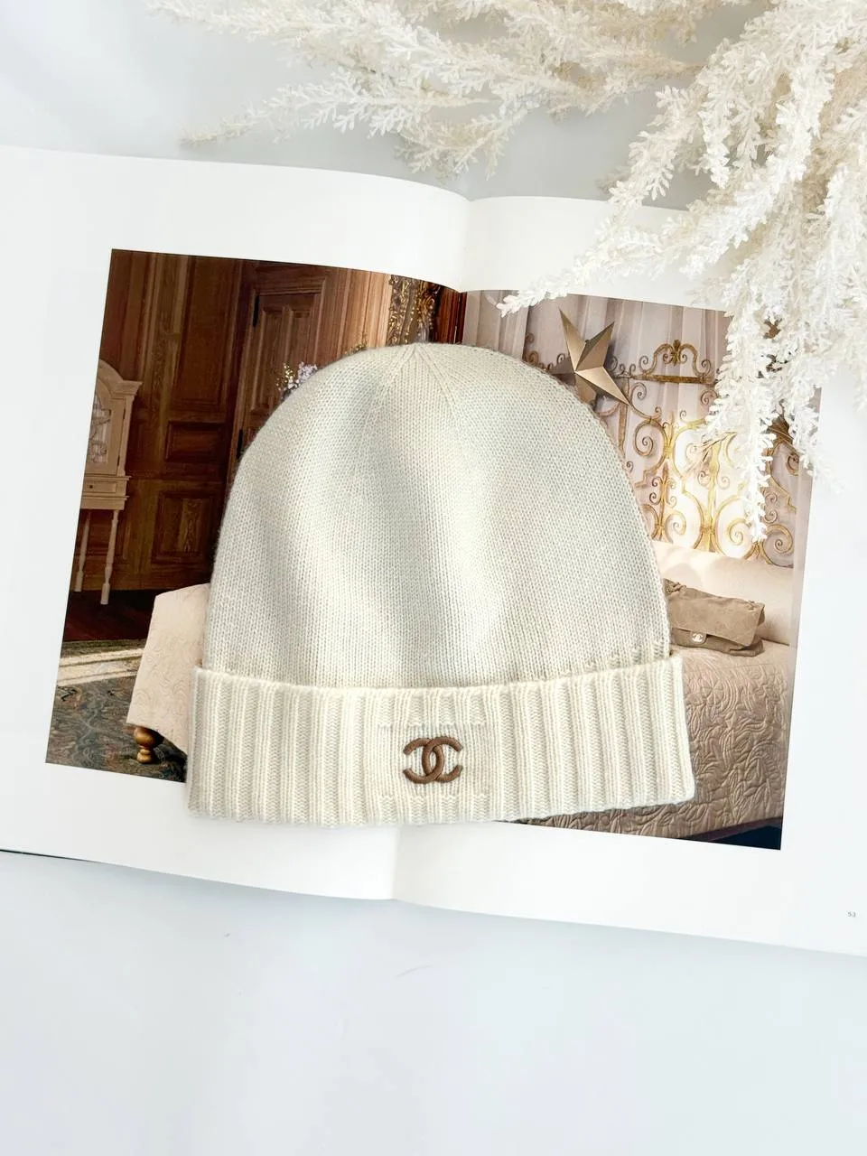 Chanel CC Reversible Beige & Ivory Knit Beanie - photo 1