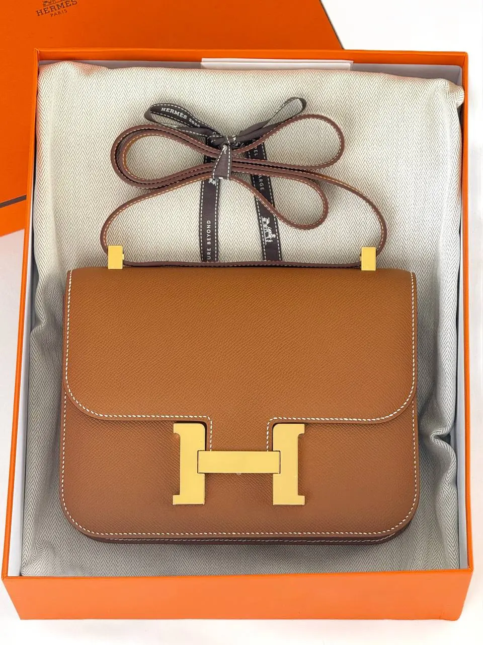 Hermes Hermes Constance 24 / C24 Epsom Gold GHW