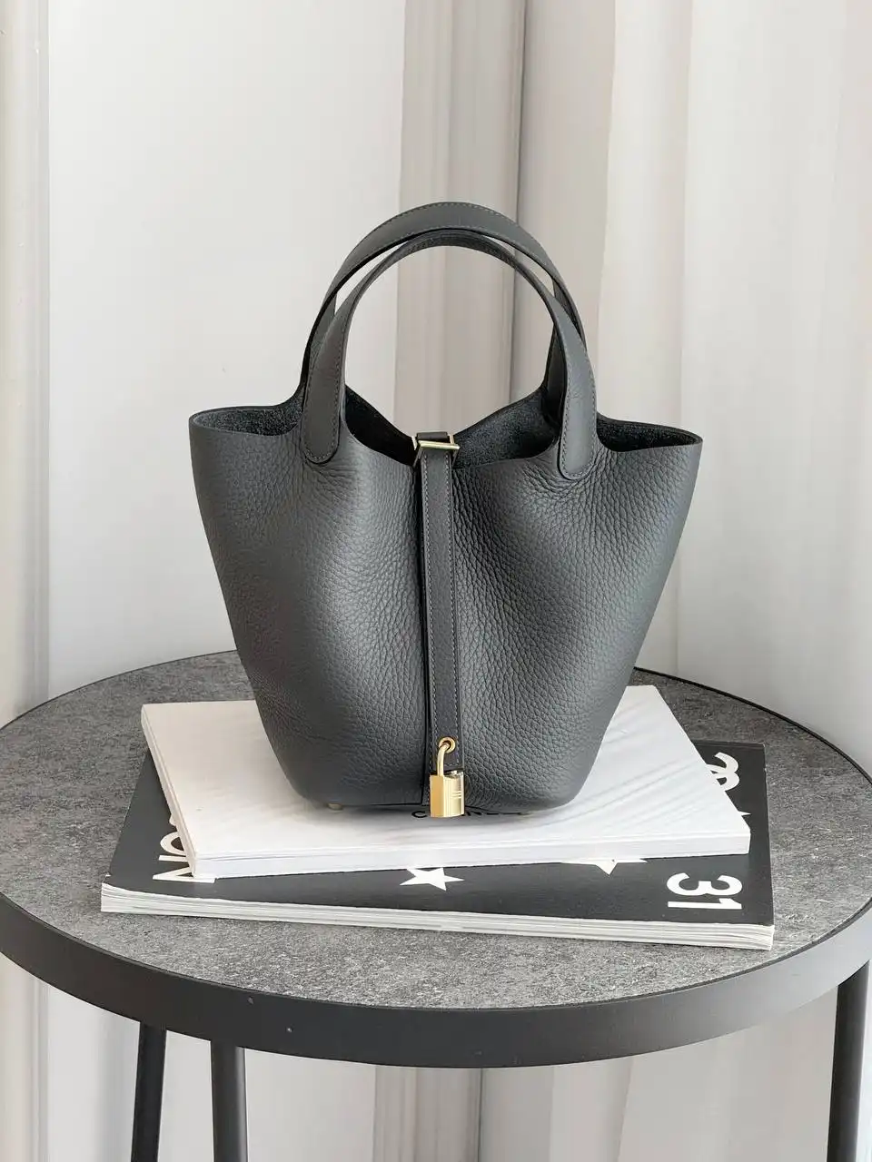Hermes Hermes Picotin Lock 18 / Pico18 Clemence Gris Misty GHW