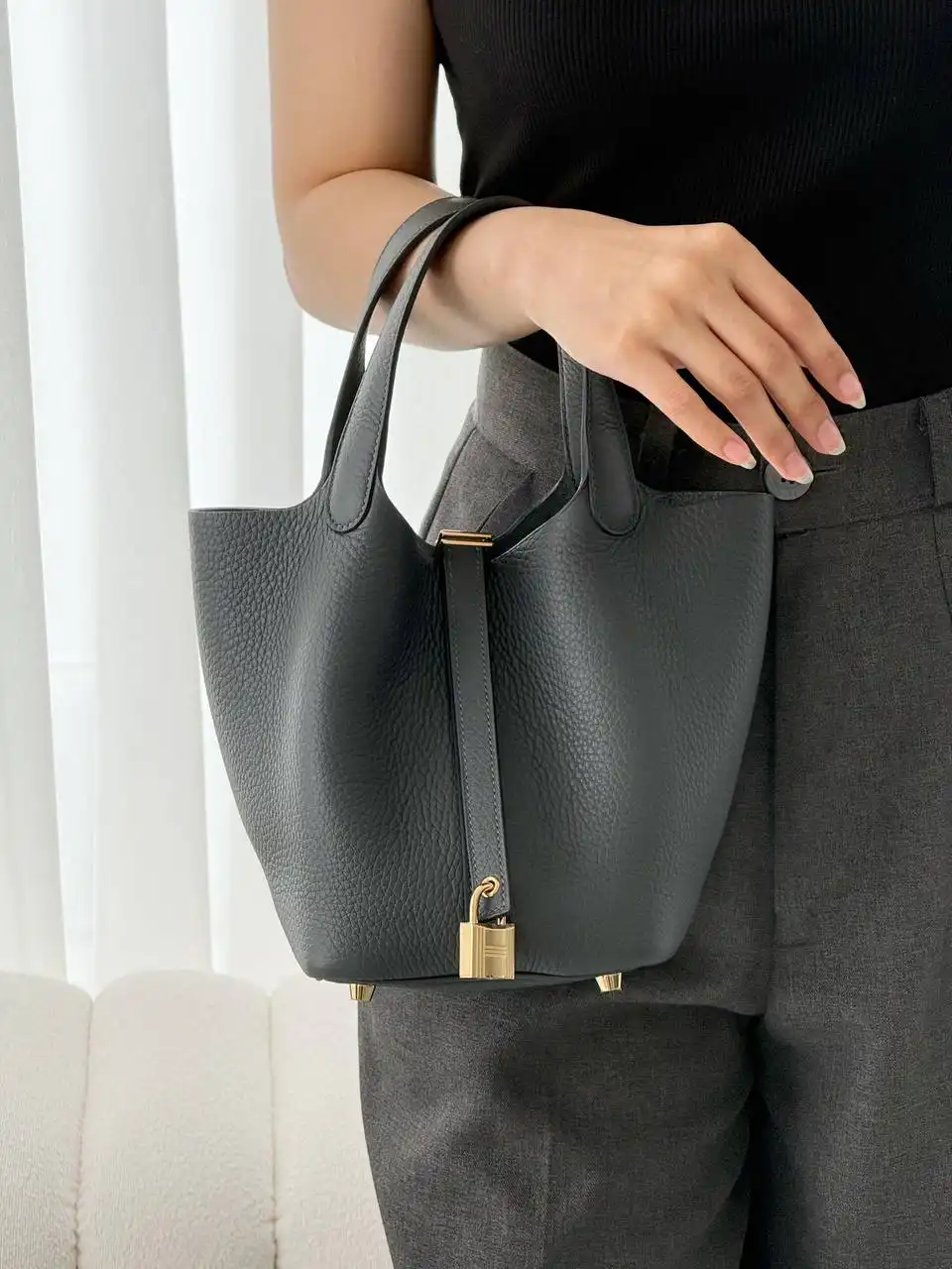 Hermes Hermes Picotin Lock 18 / Pico18 Clemence Gris Misty GHW