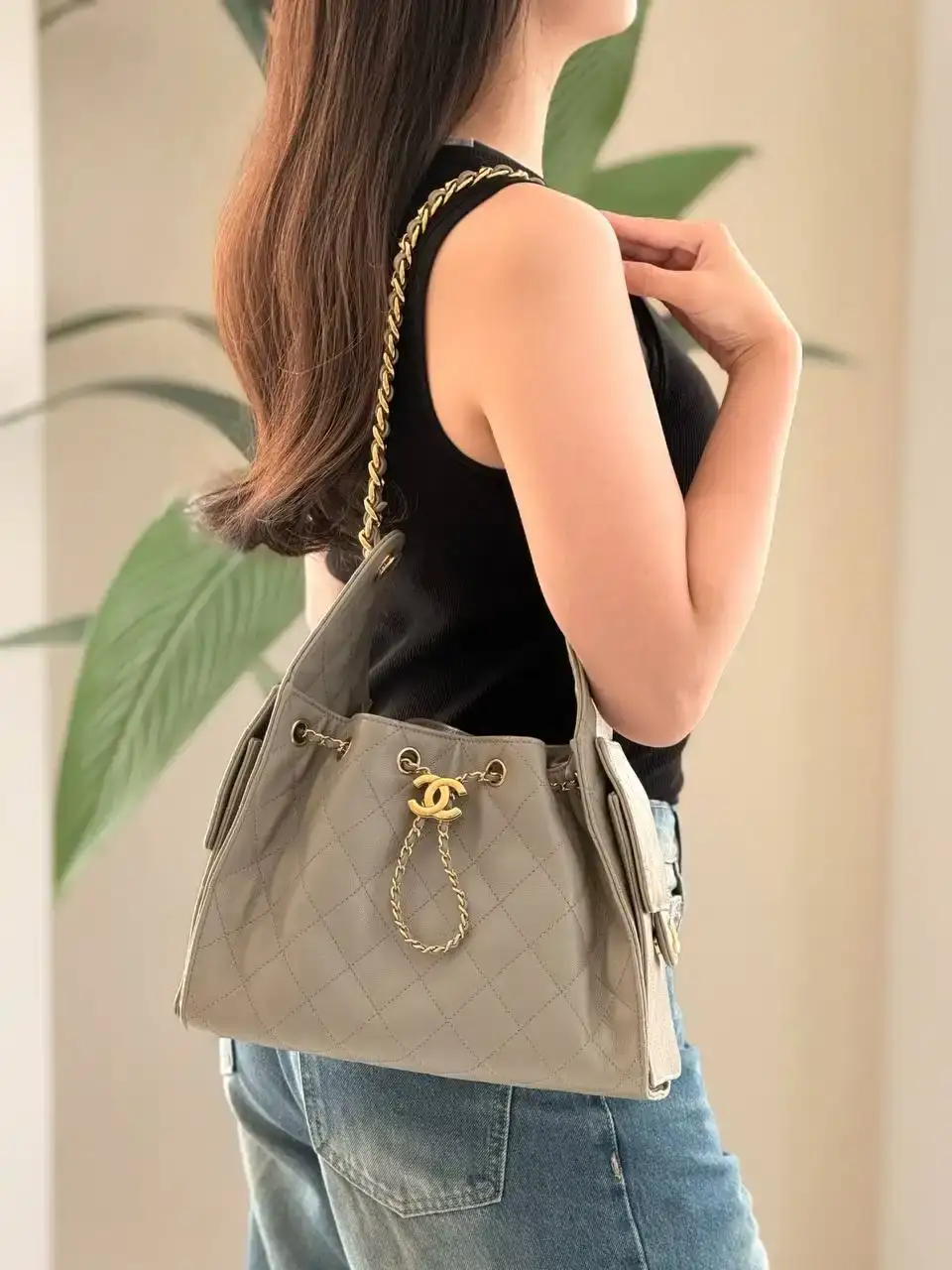 Chanel 25 / C25 Small New Grey Caviar GHW - photo 3
