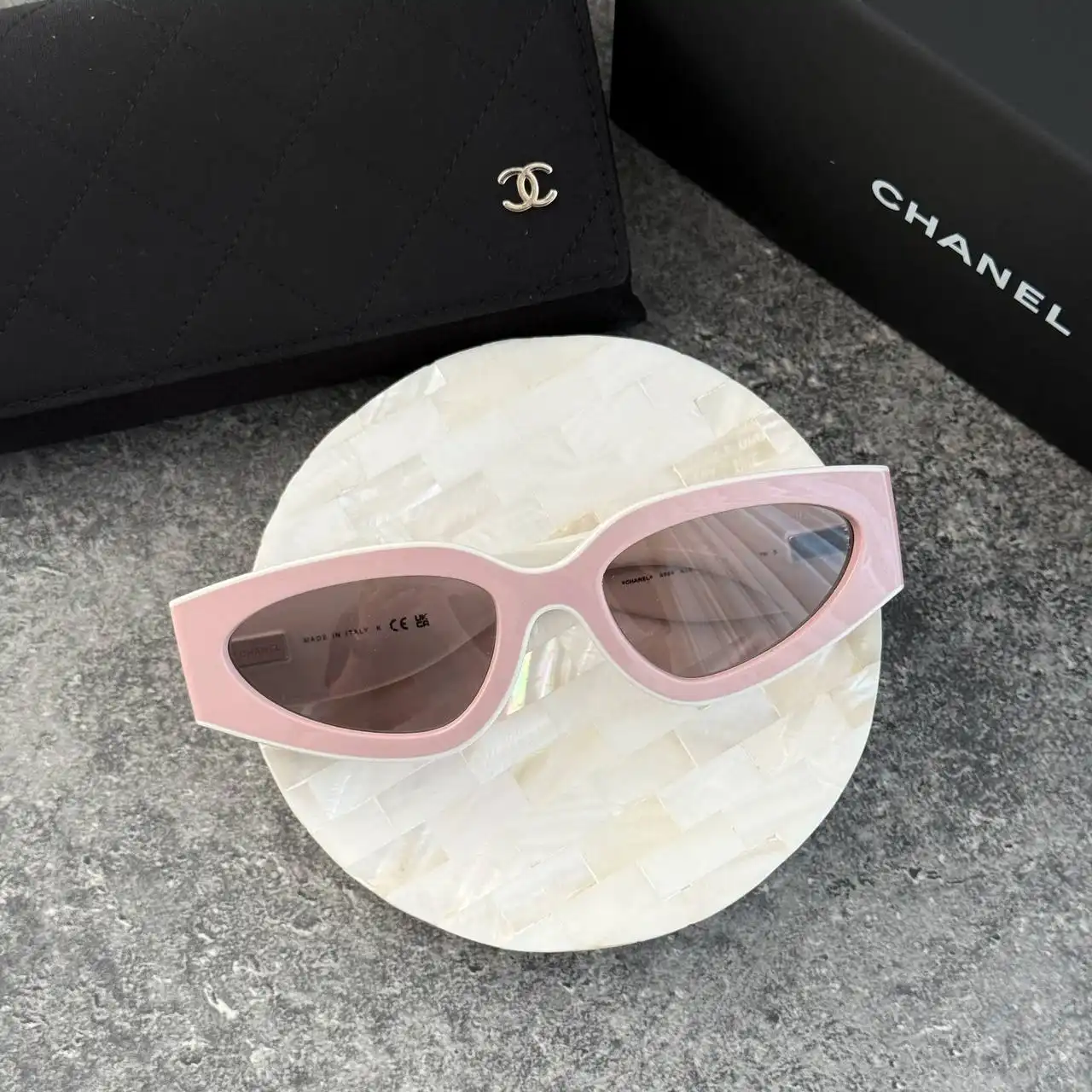 Chanel Cat Eye Sunglasses Frame Nylon Fibre, Pink & White With Lenses Pink - photo 3