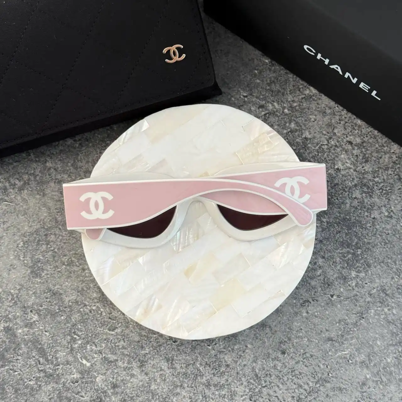 Chanel Cat Eye Sunglasses Frame Nylon Fibre, Pink & White With Lenses Pink - photo 4