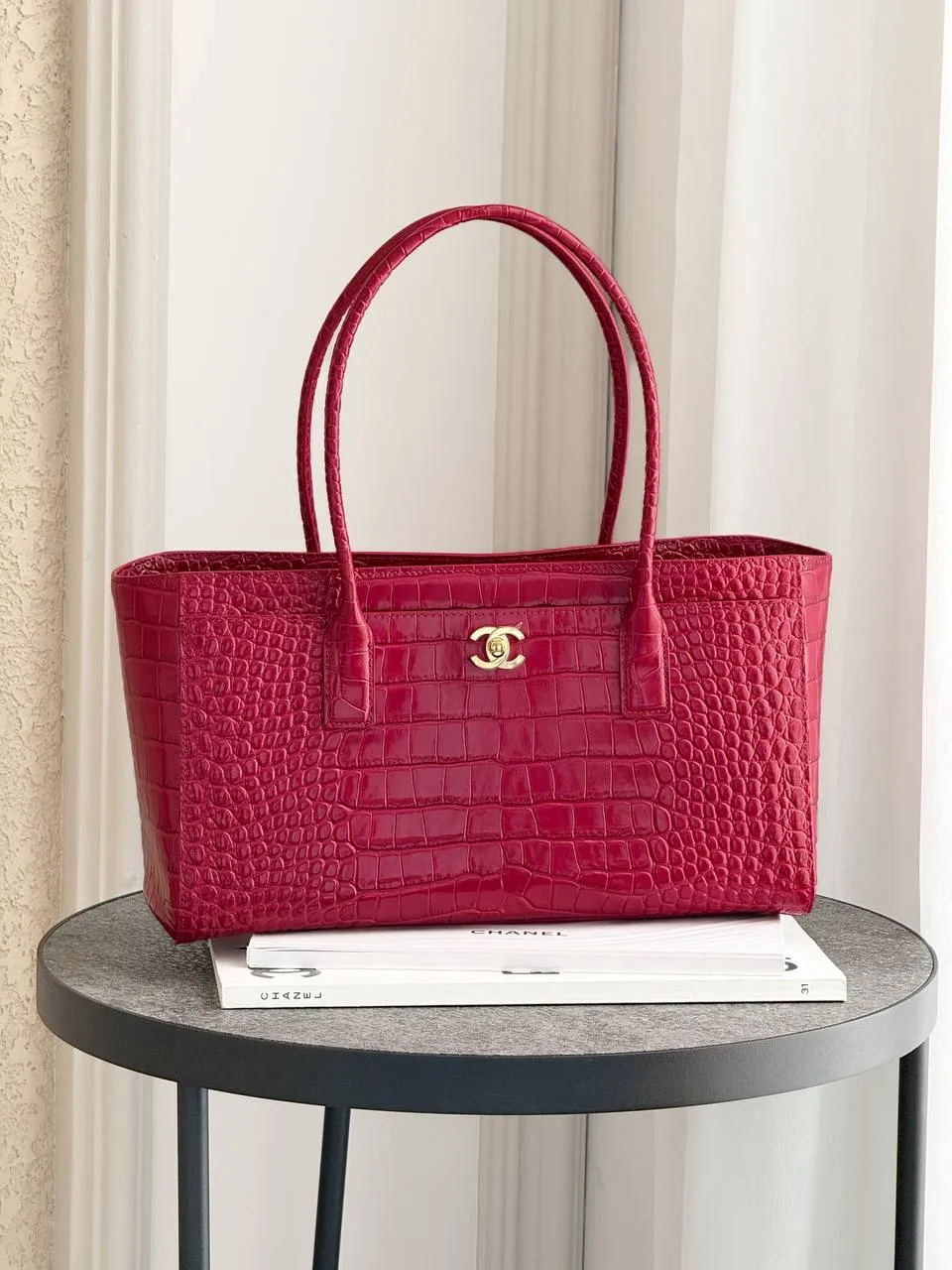 CHANEL Chanel Executive Tote Regular Croco Pink GHW