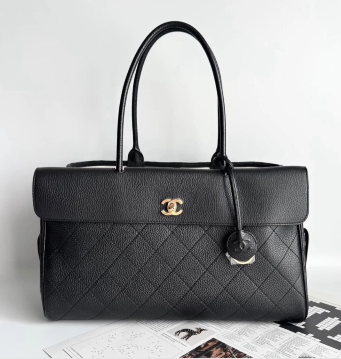 Chanel Baguette Urban Tote Medium Black GHW - photo 6