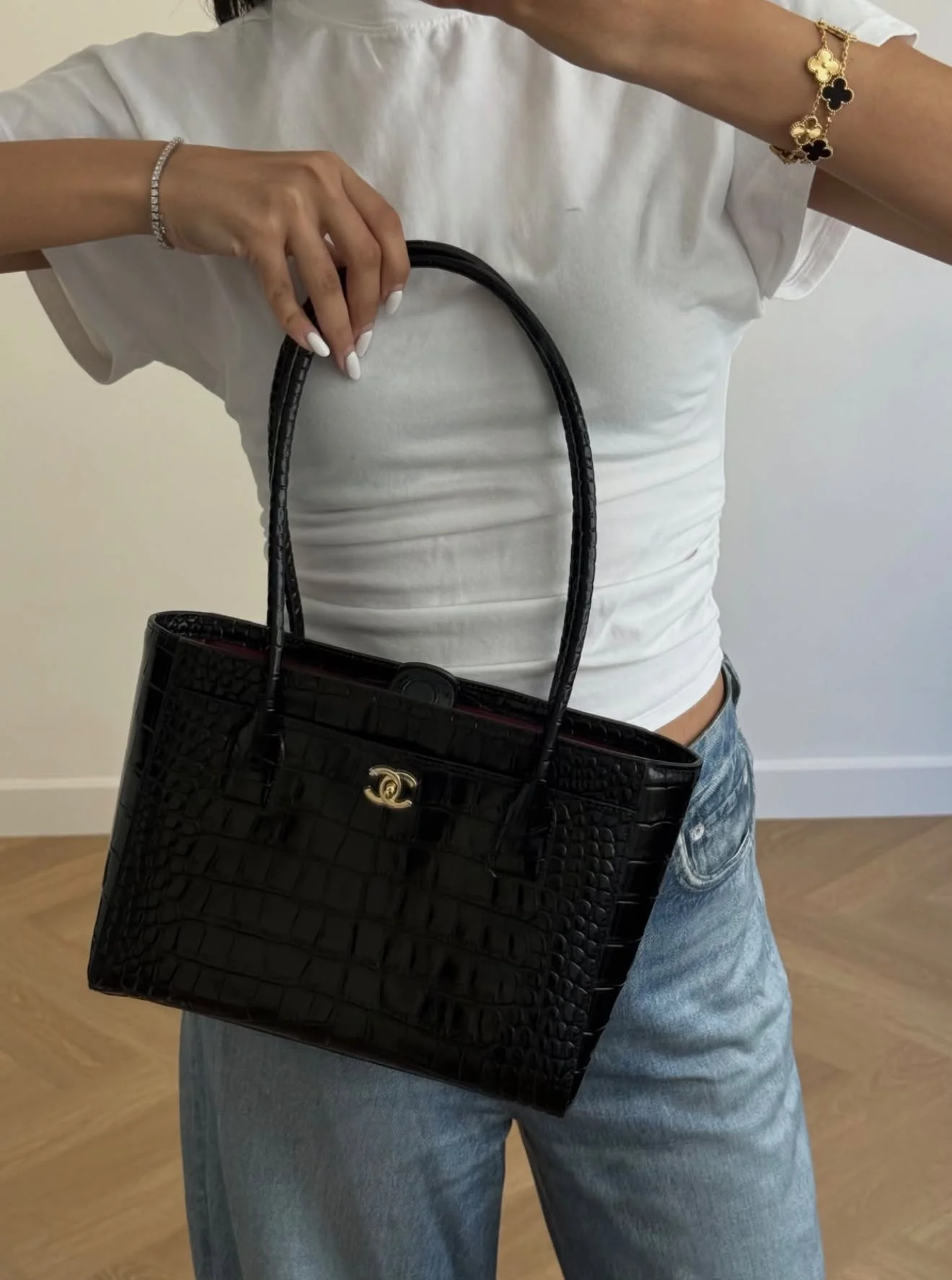 Chanel Tote Small Croco Black GHW - photo 14