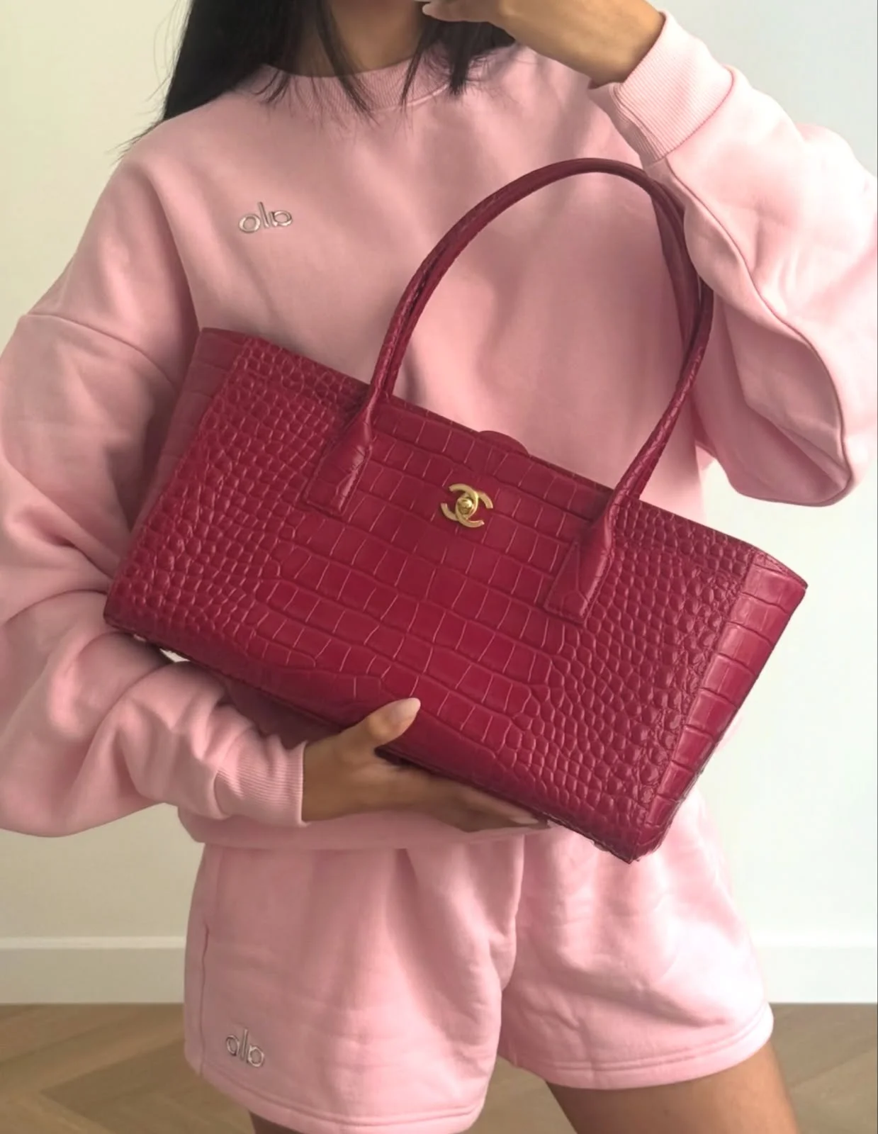 Chanel Executive Tote Regular Croco Pink GHW - photo 17