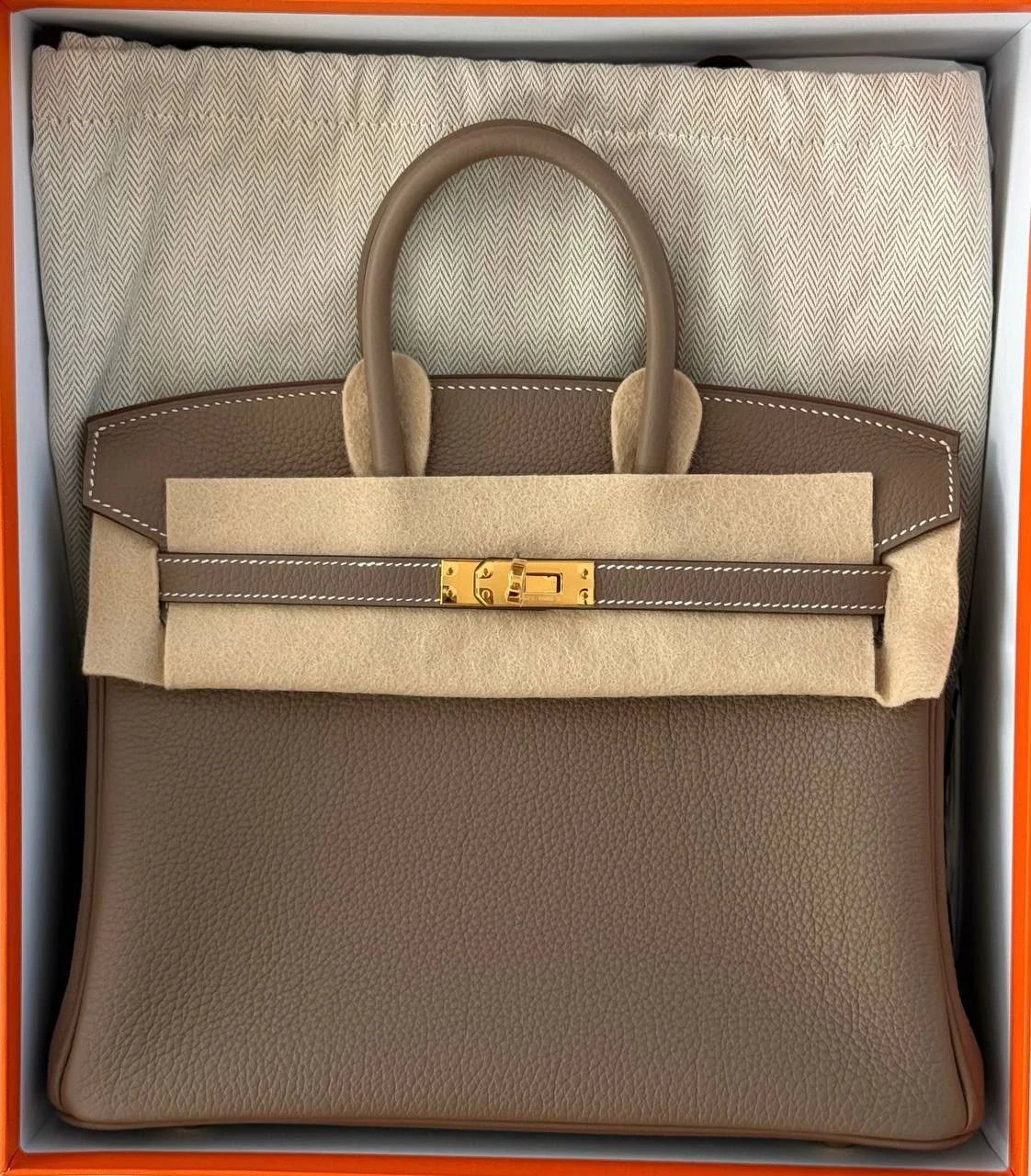 Hermes Hermes Birkin 25 /  B25 Togo Etoupe GHW