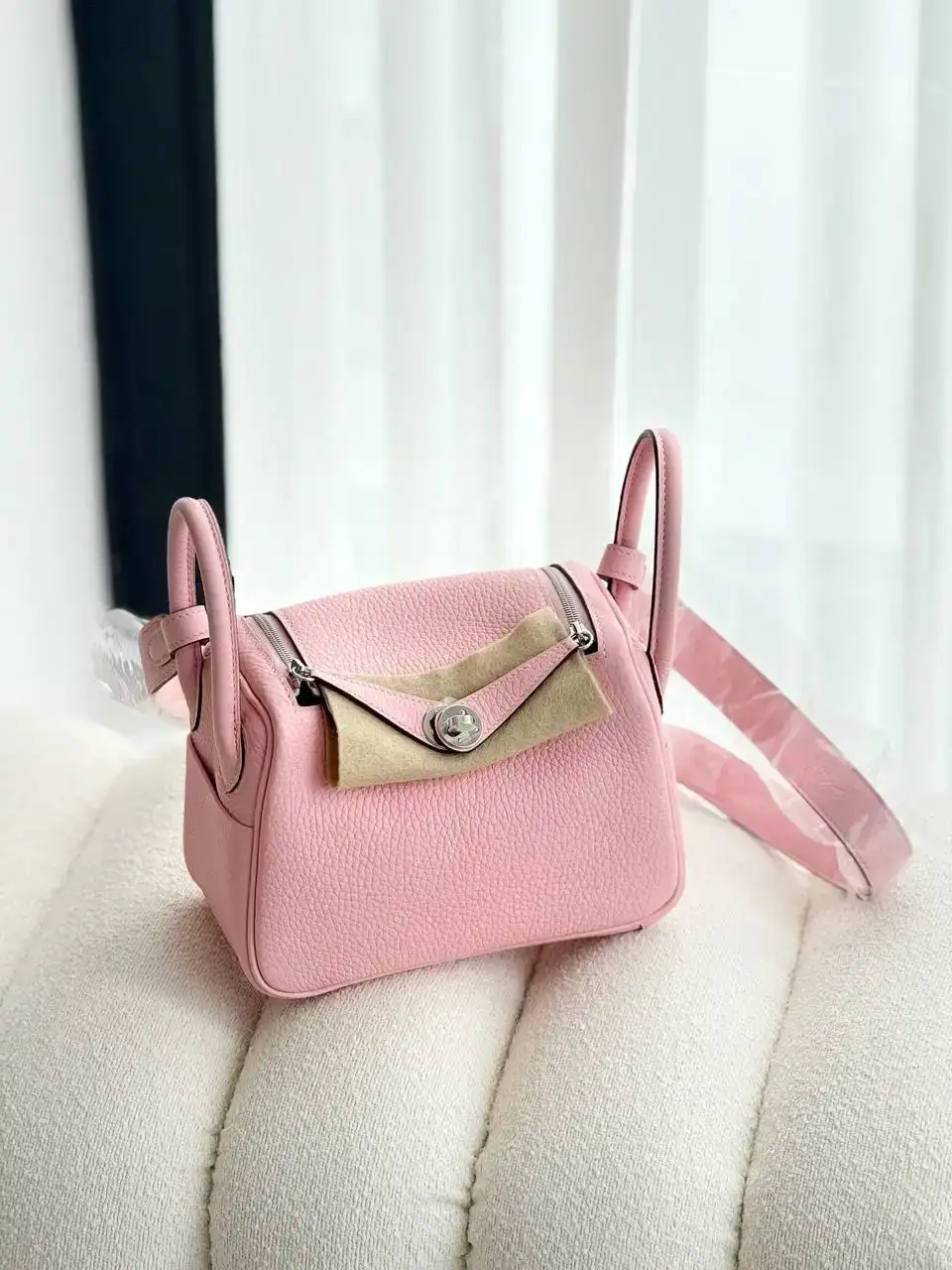 Hermes Hermes Lindy Mini II / Mini Lindy Clemence Rose Sakura PHW