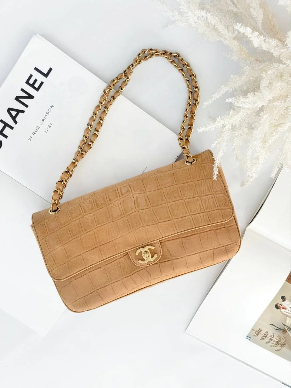 Chanel Maxi Flap XL 32cm Croco Caramel GHW - photo 3